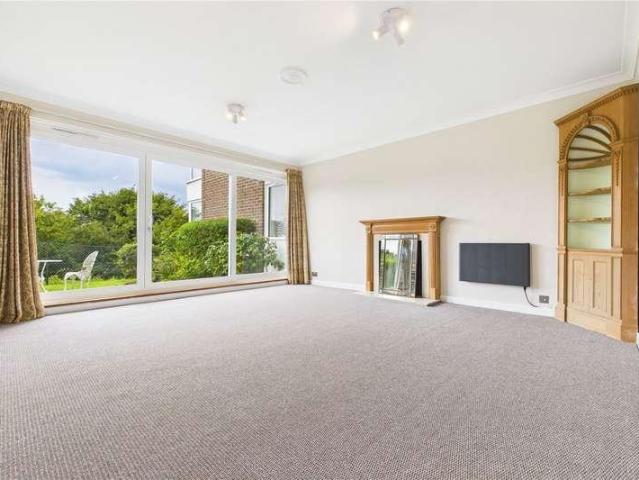 Flat for sale in Pangbourne, West Berkshire