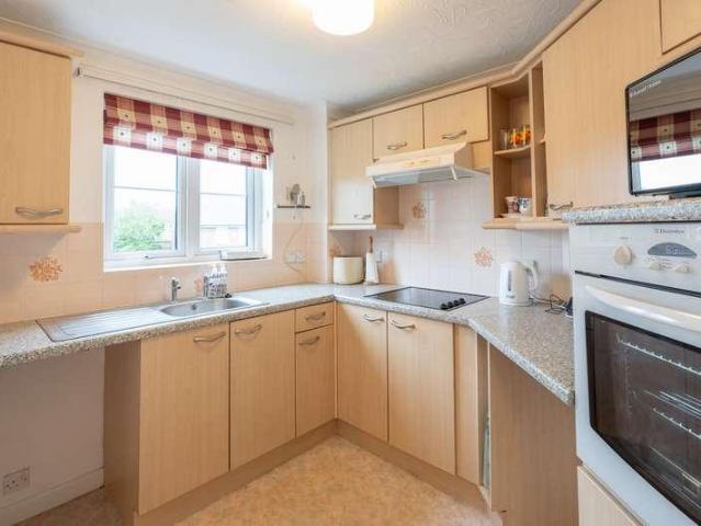 Flat for sale in Evershot, Oxfordshire