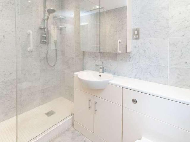 Flat for sale in The Hale, Greater London