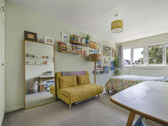 Flat for sale in London Borough of Lewisham, Greater London