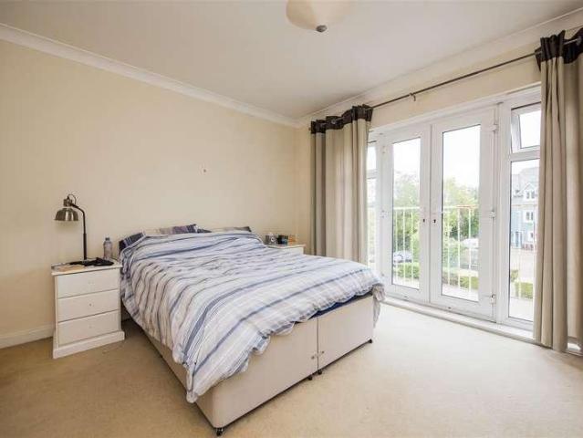 Flat for sale in Bourne Vale, Kent