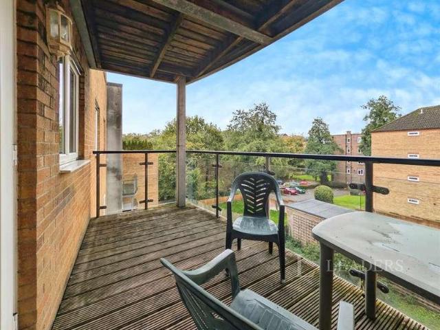 Flat for sale in Hill, City Of Southampton