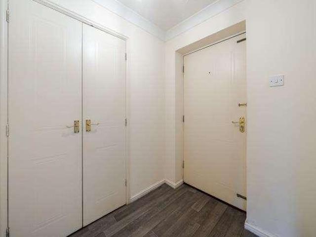Flat for sale in Slough