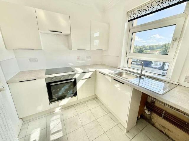 Flat for sale in West Kilbride, Scotland