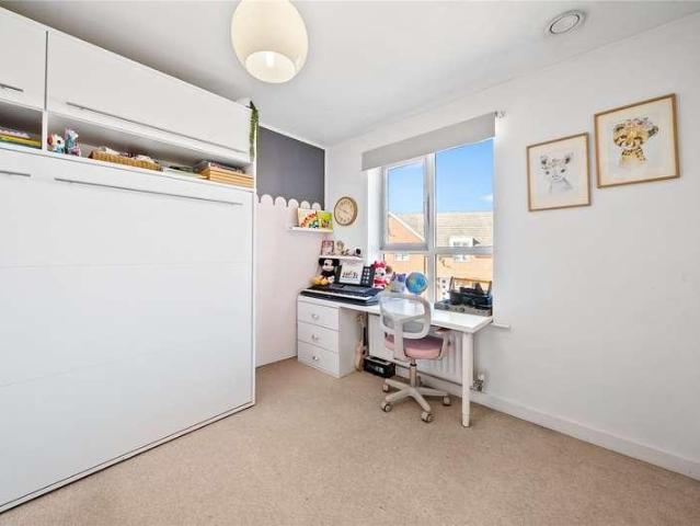 Flat for sale in Row Town, Surrey