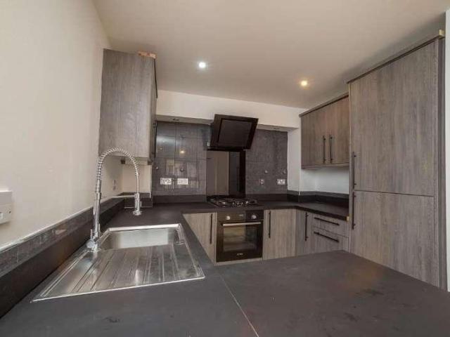 Flat for sale in Glasgow, Woodlands