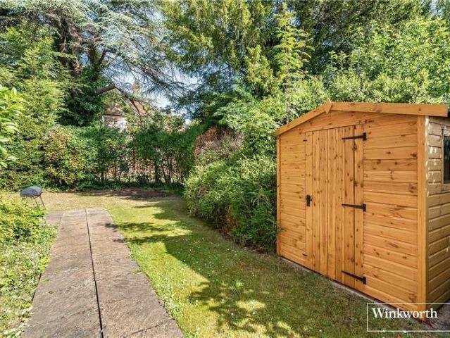Flat for sale in Sunningdale