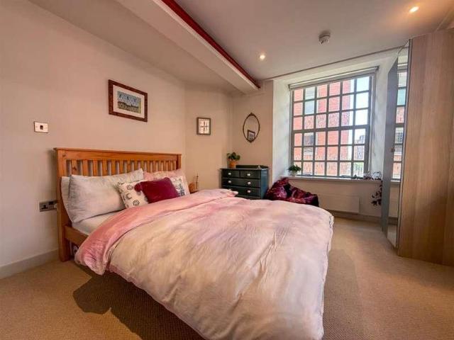 Flat for sale in Georgia, Greater Manchester