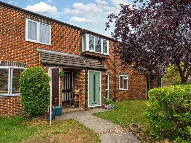 Flat for sale in Henley-on-Thames, Berrick Salome