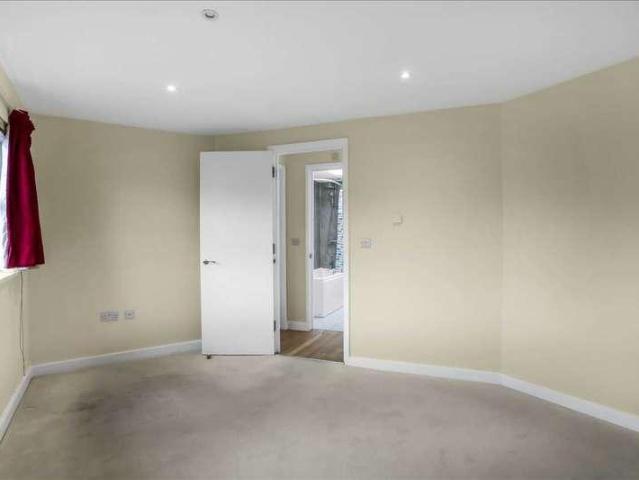 Flat for sale in Tufnell Park, Greater London