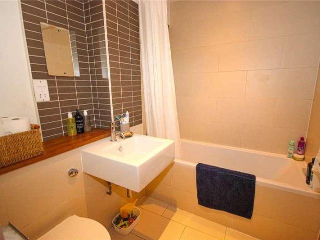 Flat for sale in Seaton, Budlake