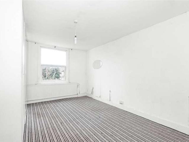 Flat for sale in Thornton Heath, Thornton Heath