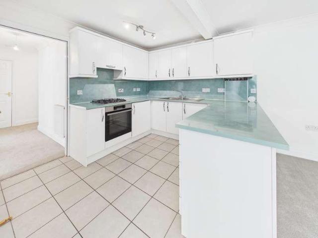 Flat for sale in Jubilee Industrial Centre, King's Walden