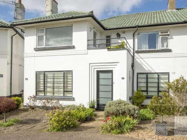 Flat for sale in Lakenham, East Bank