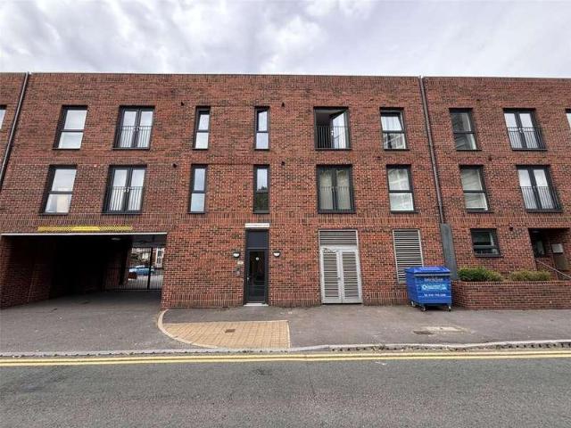 Flat for sale in Blackfriars, Salford