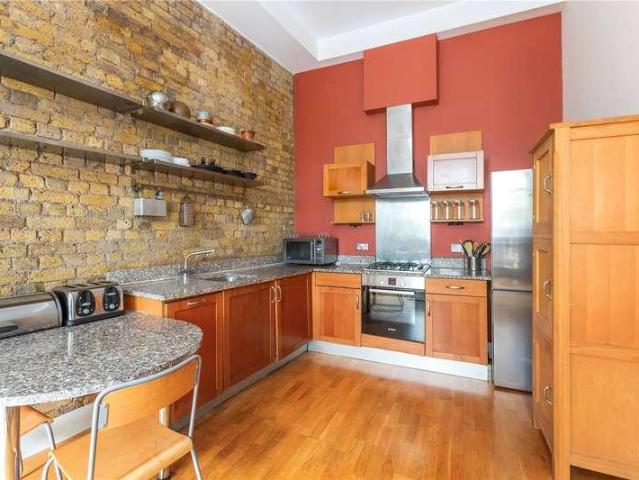 Flat for sale in St. George in the East, Whitechapel