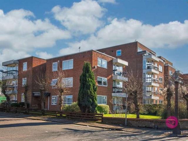 Flat for sale in London Borough of Barnet, Greater London
