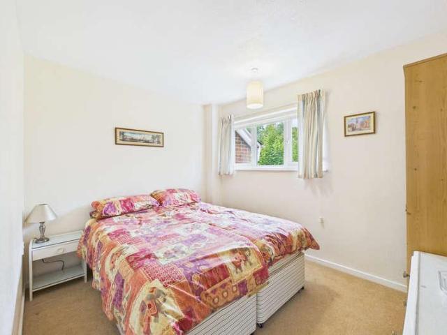Flat for sale in Eastbridge, Suffolk