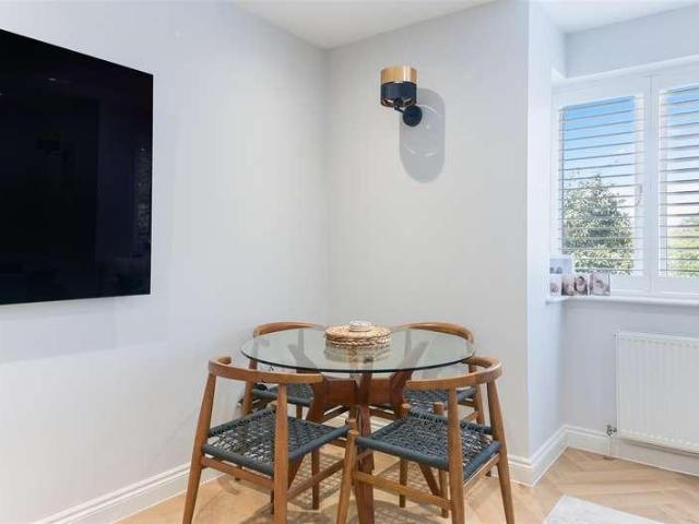 Flat for sale in Nork, Red Hill