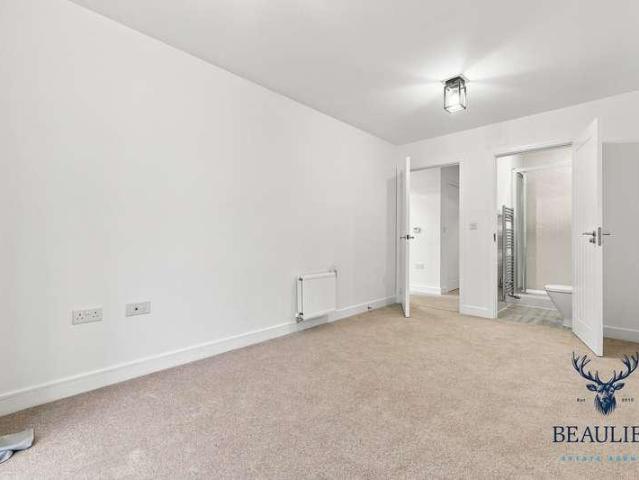 Flat for sale in Moulsham, Chelmsford