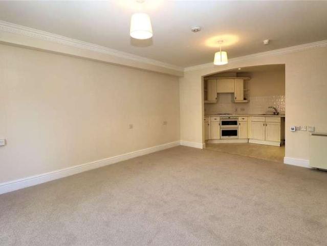 Flat for sale in Horsell, Woking
