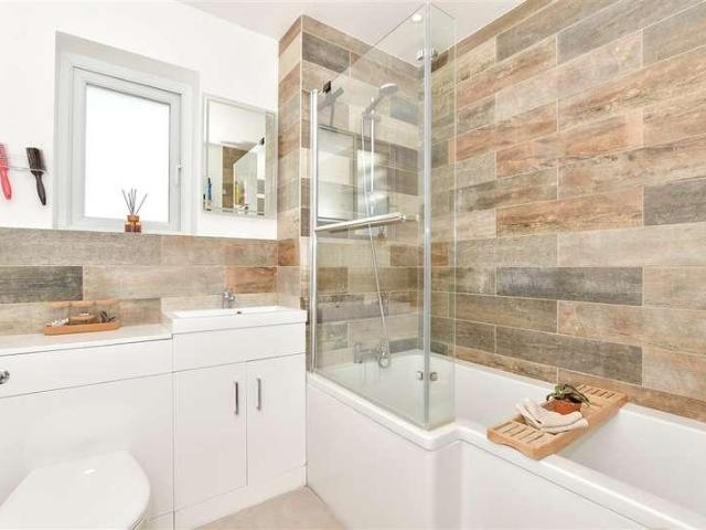 Flat for sale in Farlington, Portsmouth