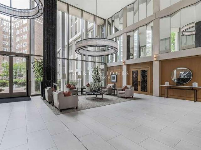 Flat for sale in City of Westminster, Greater London