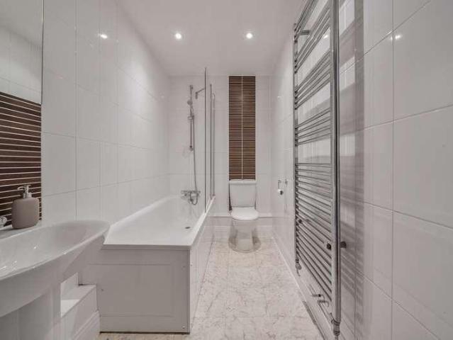 Flat for sale in Greater London