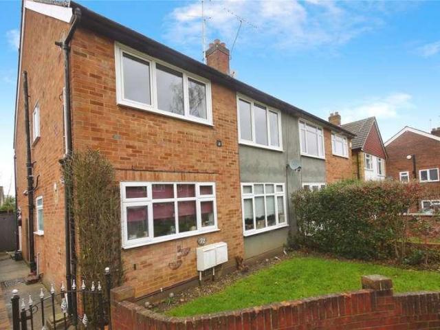 Flat for sale in Navestock Side, Essex