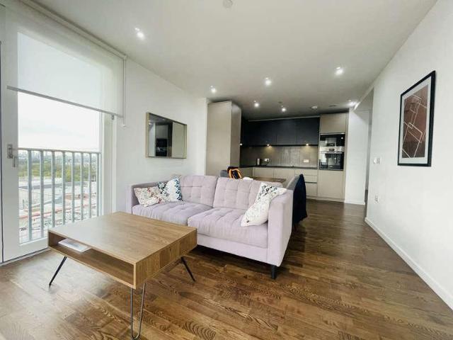 Flat for sale in London Borough of Lewisham, New Cross