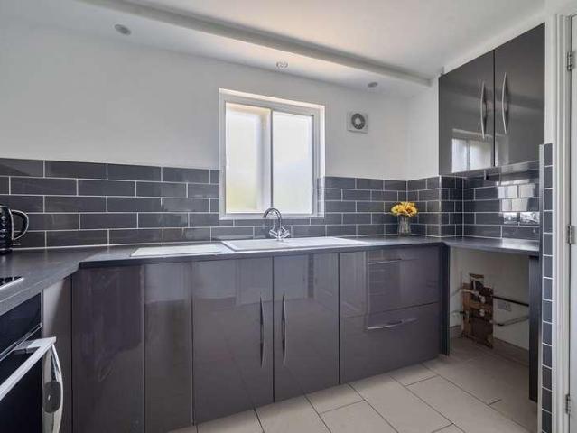 Flat for sale in Burnham, Swallow