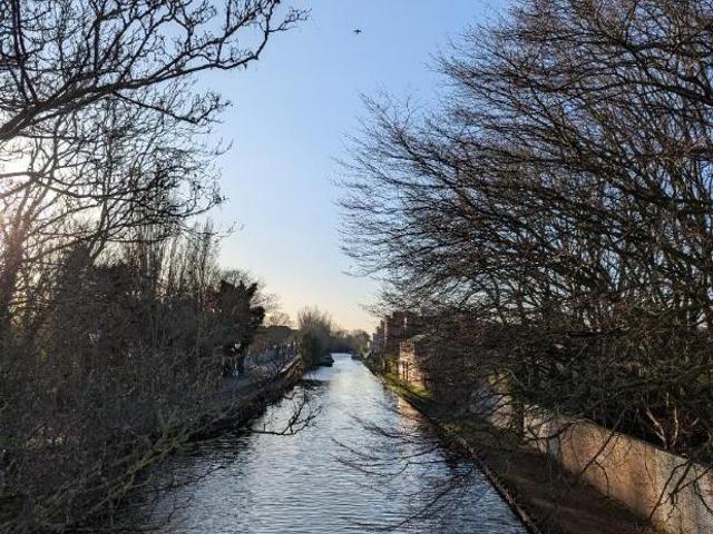 Flat for sale in London Borough of Hounslow, Heston