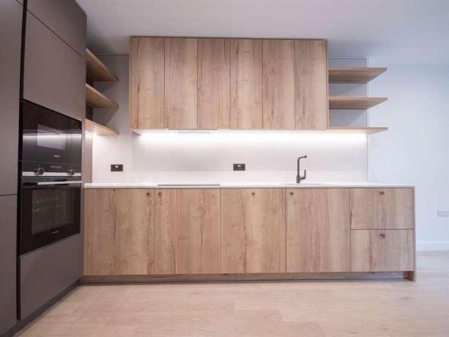 Flat for sale in Elephant and Castle, Greater London