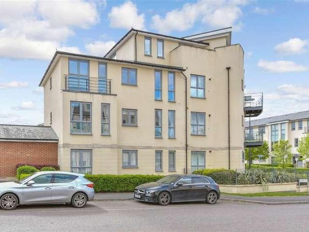 Flat for sale in Hamerton, Kent
