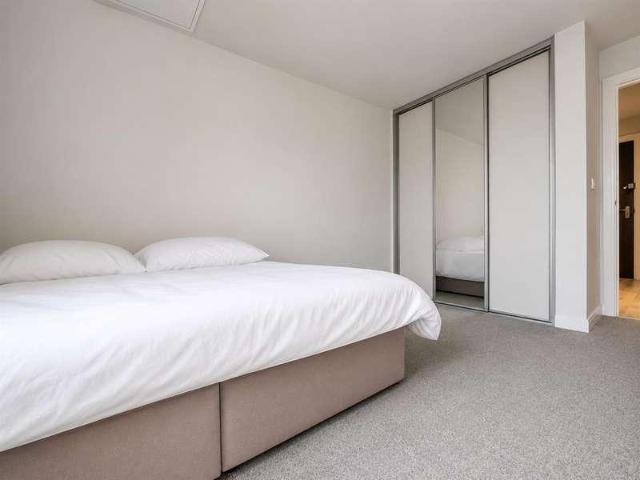 Flat for sale in Slough