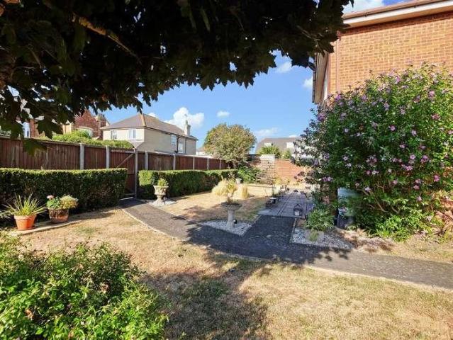 Flat for sale in Kingsdown Park, The Bridge