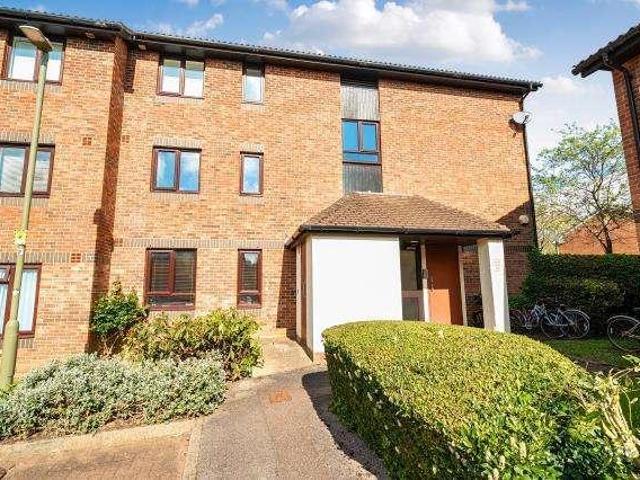 Flat for sale in Dromore, Oxfordshire