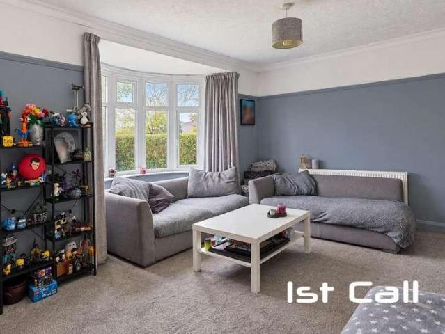 Flat for sale in Kursaal Estate, Alton Barnes