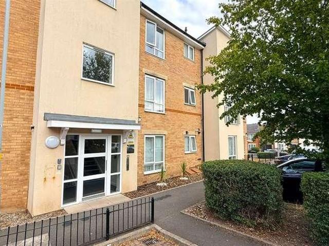 Flat for sale in Turves Green, Birmingham