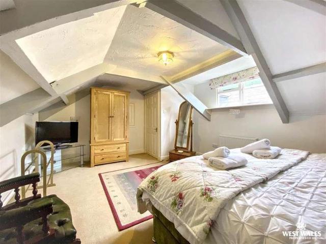 Flat for sale in Penally
