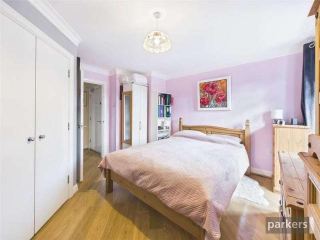 Flat for sale in Lower Earley, Wokingham