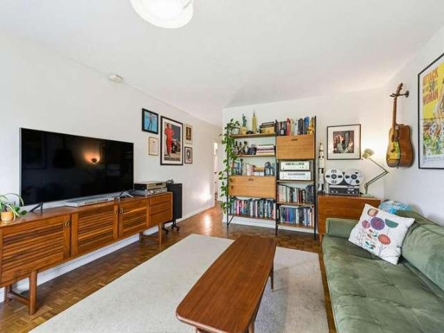 Flat for sale in Shortlands, Greater London