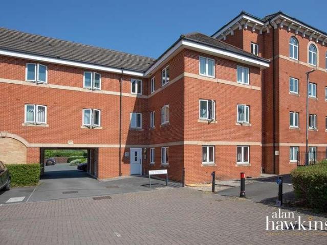 Flat for sale in Churchward, Rodbourne