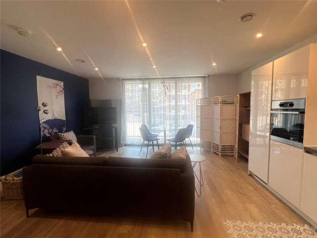 Flat for sale in Birch Green, Lower Halliford