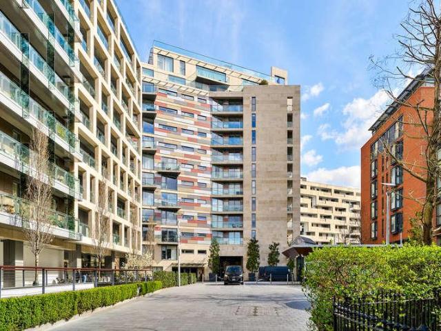 Flat for sale in Pimlico, Greater London
