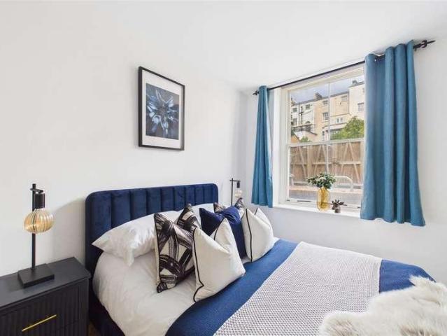 Flat for sale in Clifton Village, Feckenham