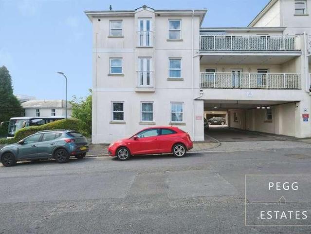 Flat for sale in Babbacombe