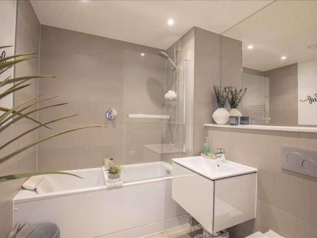 Flat for sale in Coulsdon, London Borough of Croydon