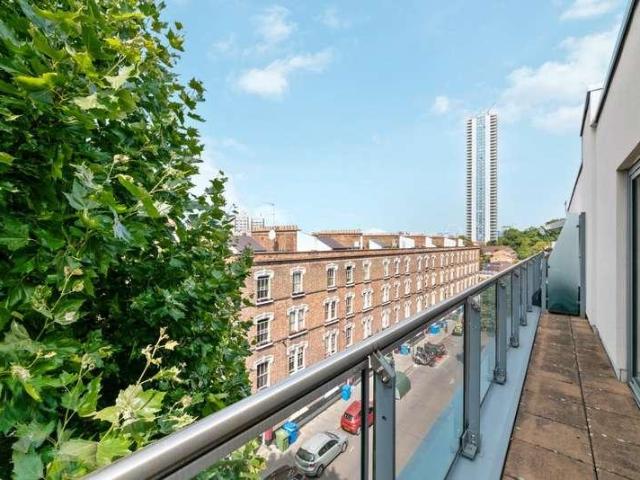 Flat for sale in Elephant and Castle, Greater London