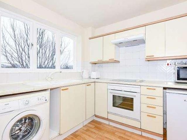 Flat for sale in Clewer Village, Windsor